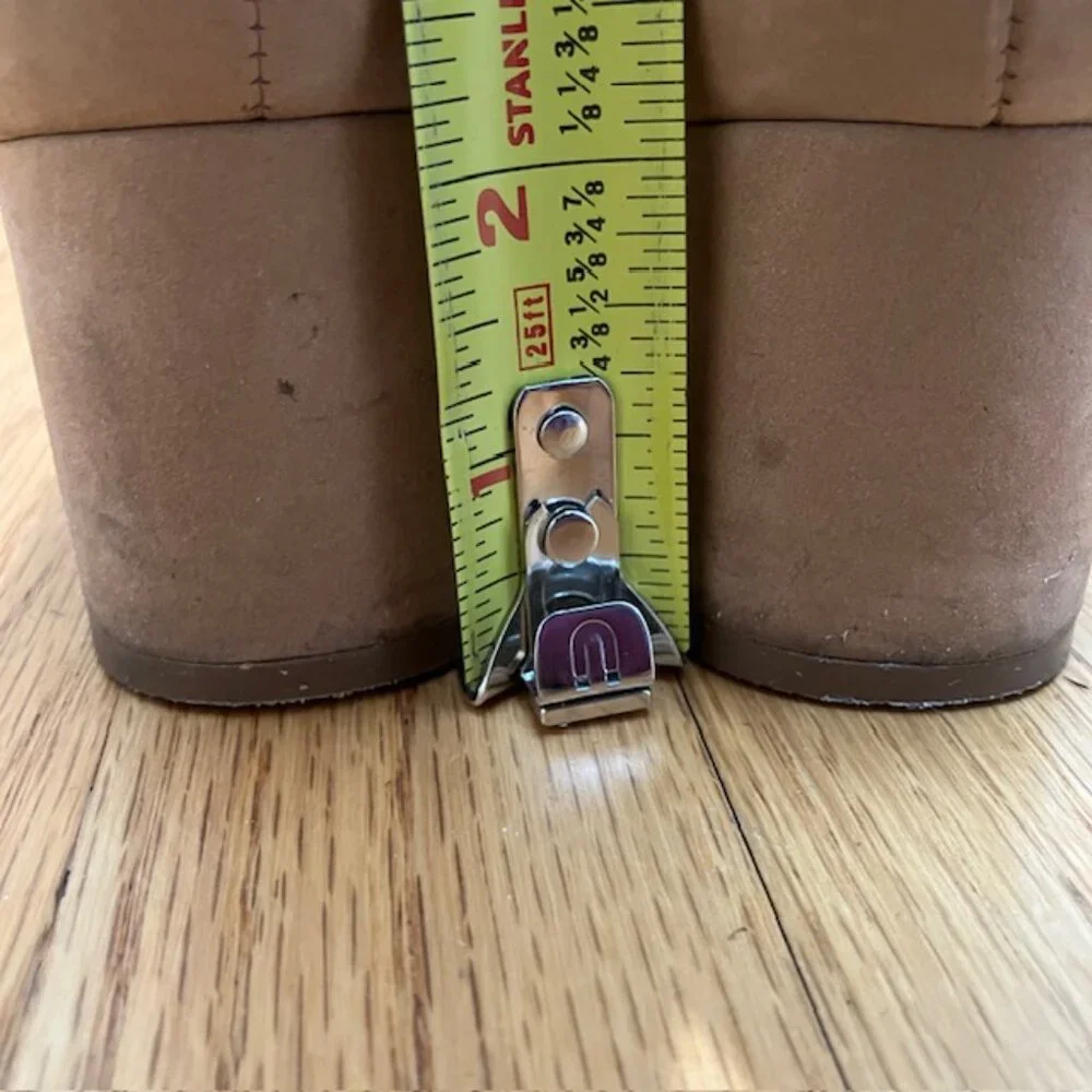Steve Madden Irenee Block Heel nubuck Sandal in Tan size 6